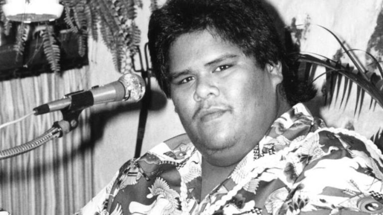 Israel Kamakawiwoʻole : The epic story of the Hawaiian singer’s iconic ...